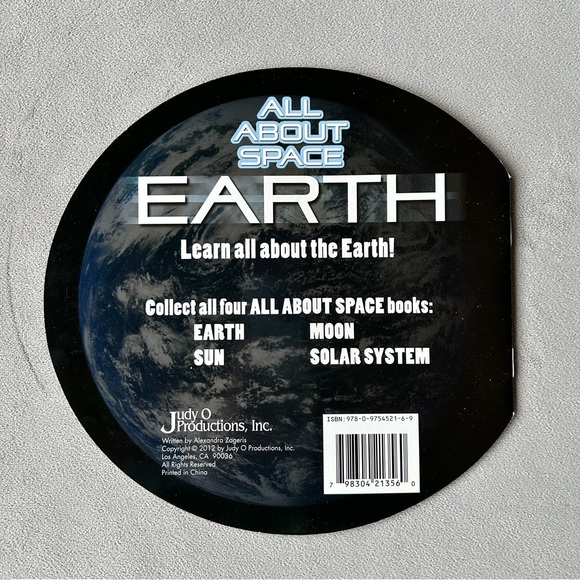 Set of 4 ~ All About Space ~ Books ~ Earth Sun Moon Solar System - Picture 12 of 12